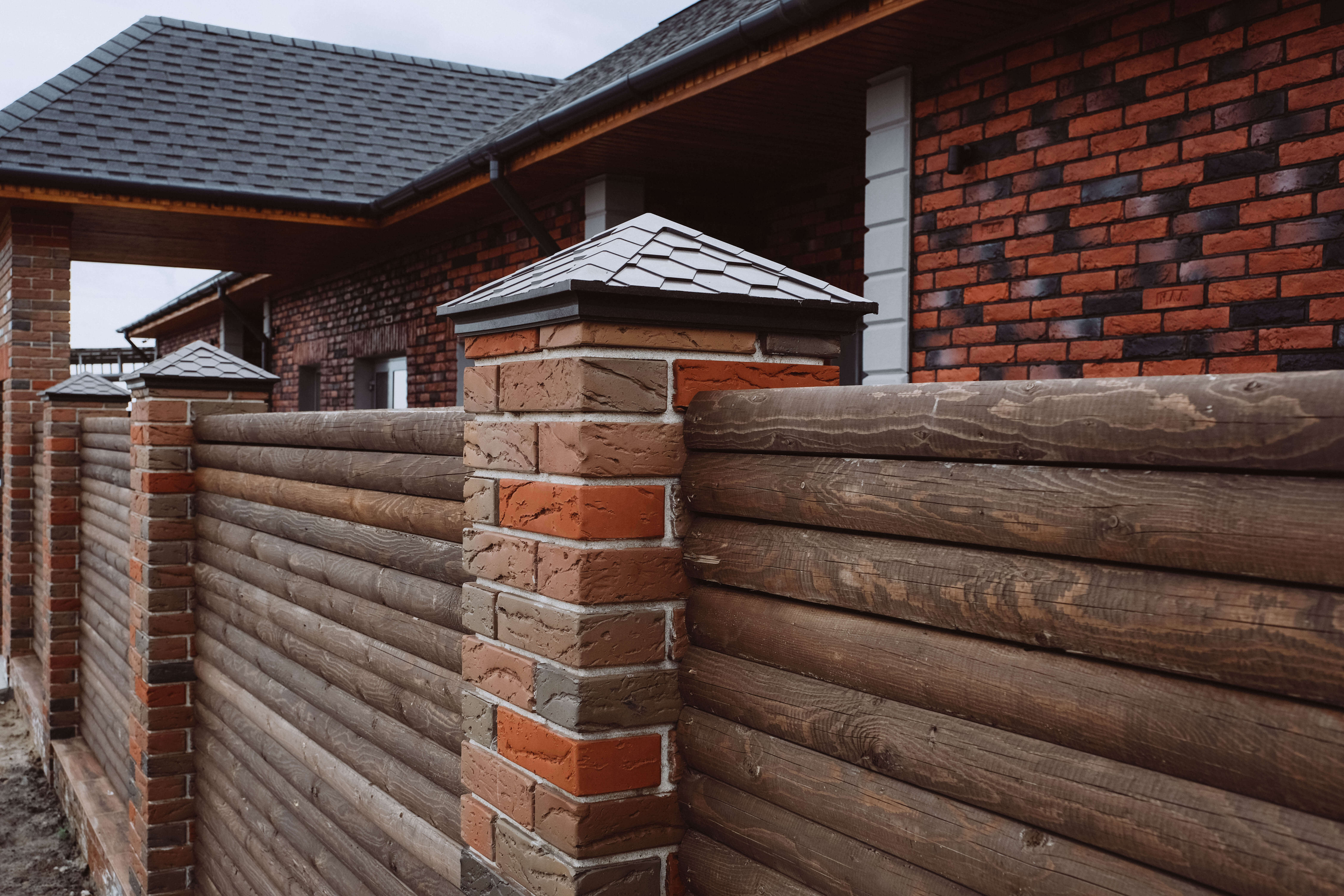 Колпак Zking Эверест Коричневый на столб 1.5х1.5 кирпича (390х390мм) в Набережных Челнах фото