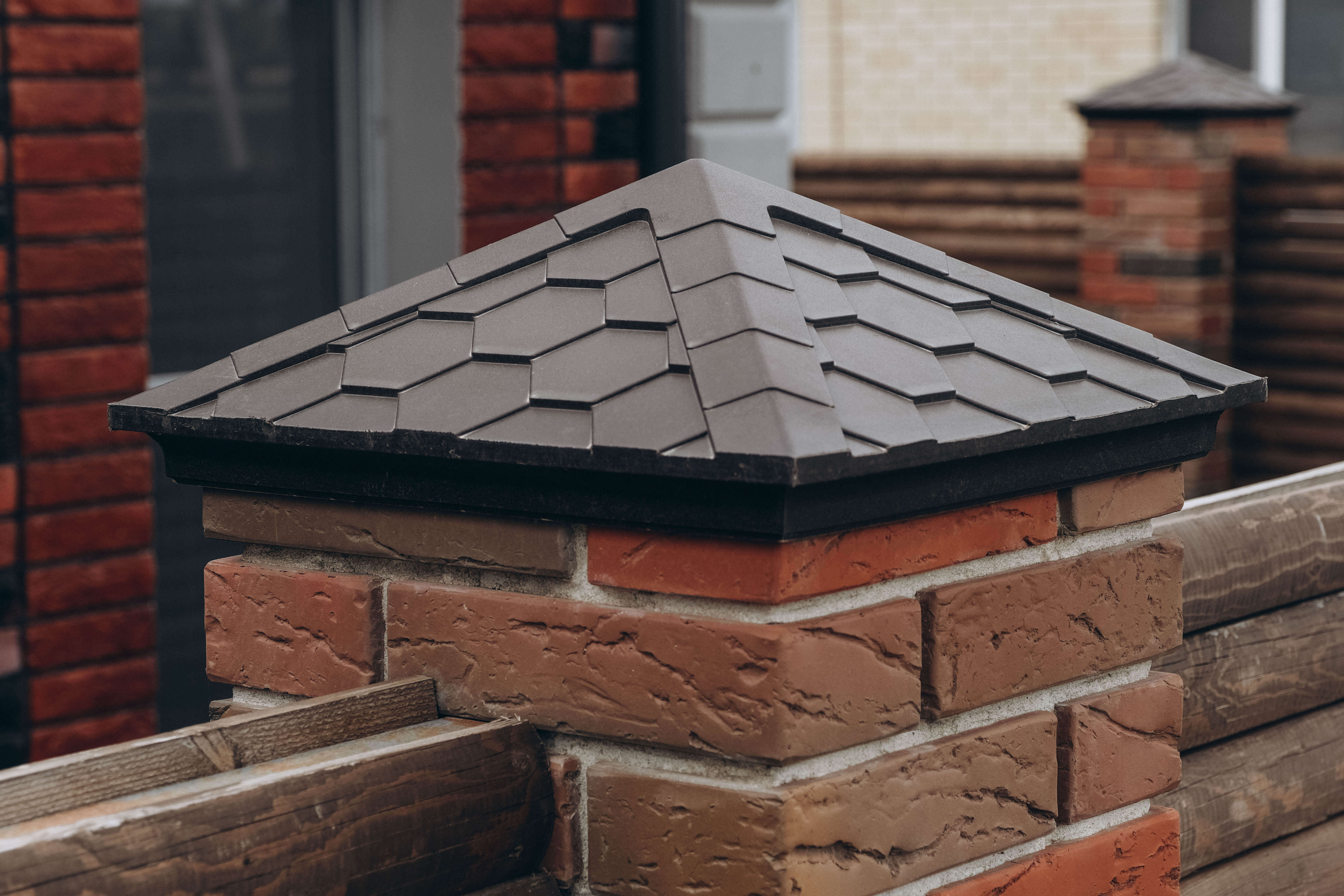 Колпак Zking Эверест Коричневый на столб 1.5х1.5 кирпича (390х390мм) в Набережных Челнах фото